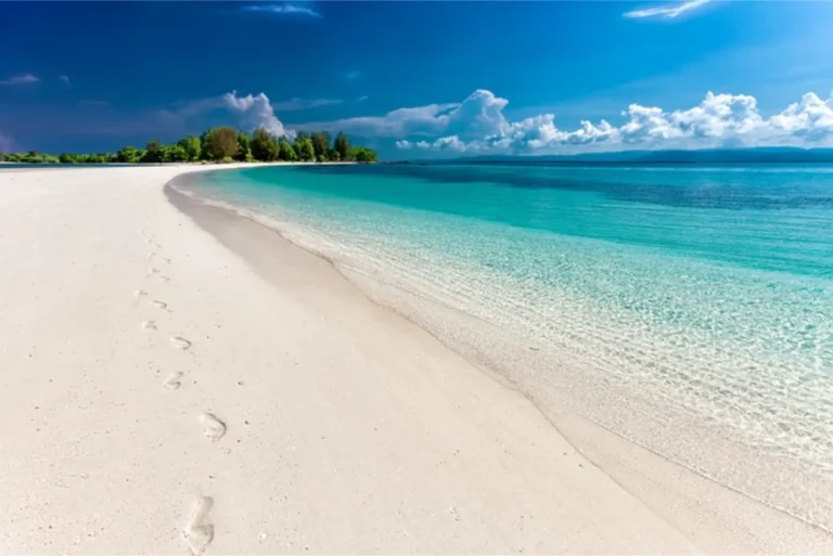 White Sand Beach